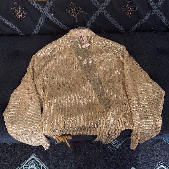 NWT STEPS NY SEQUINED CROP - Picture 2 of 5